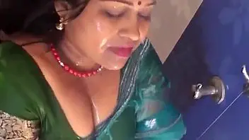 Fucking hot aunties scorching steam bath for a sizzling naked encounter