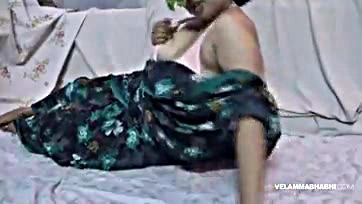 Indian housewife Velammas massive tits jiggle while aunty gets serviced by a dude