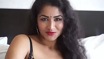 Mayas filthy Desi Dhabi auntie flaunts her sloppy worn out pussy in a mini skirt