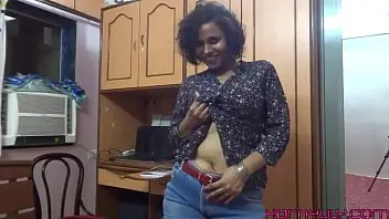 A horny pantiless Indian maids wet vagina squirts during an aunties sexual encounter