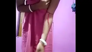 Older Indian womans explicit nude dance seductively exposes her massive jiggly ass